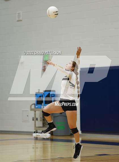 Thumbnail 3 in Roy vs. Mountain Crest photogallery.