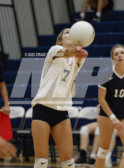 Thumbnail 2 in Roy vs. Mountain Crest photogallery.
