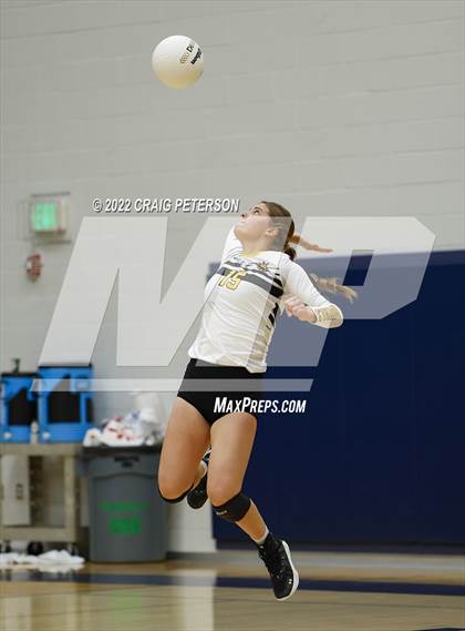 Thumbnail 1 in Roy vs. Mountain Crest photogallery.