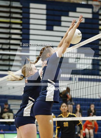 Thumbnail 2 in Roy vs. Mountain Crest photogallery.