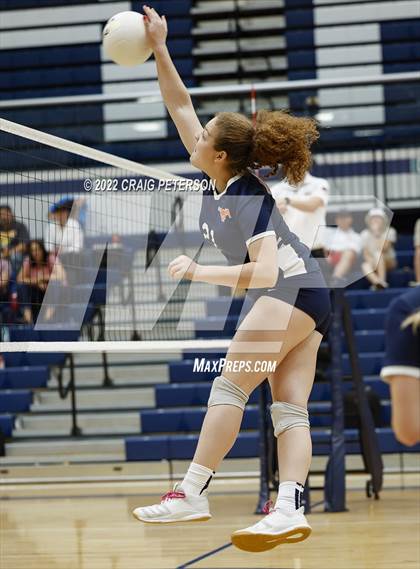 Thumbnail 1 in Roy vs. Mountain Crest photogallery.