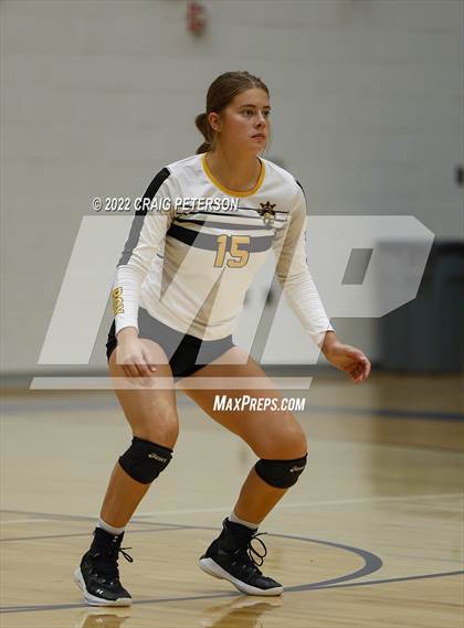 Thumbnail 2 in Roy vs. Mountain Crest photogallery.