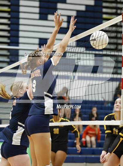 Thumbnail 1 in Roy vs. Mountain Crest photogallery.