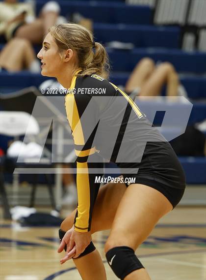 Thumbnail 1 in Roy vs. Mountain Crest photogallery.