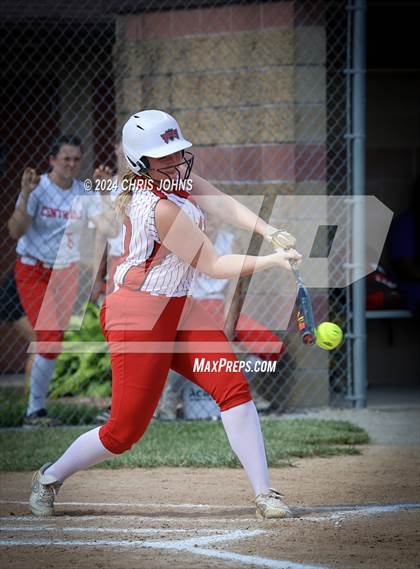 Thumbnail 3 in East St. Louis vs Triad (IHSA 3A Regional Semifinals) photogallery.