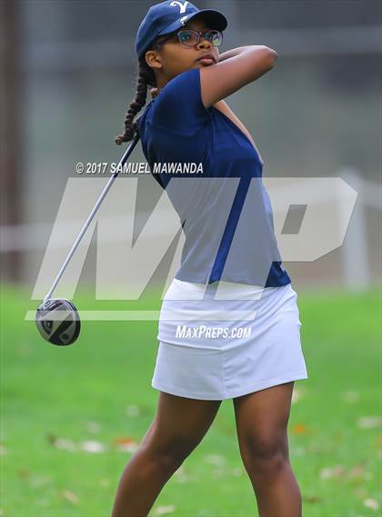 Thumbnail 2 in CIF LA City Section Girls Golf Championships photogallery.