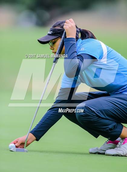 Thumbnail 2 in CIF LA City Section Girls Golf Championships photogallery.