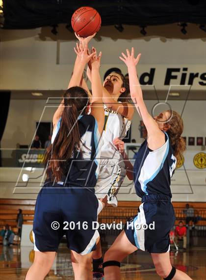 Thumbnail 2 in Mira Costa vs. Crescenta Valley (CIF SS 1A Final) photogallery.