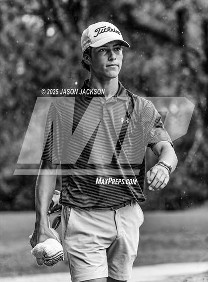 Thumbnail 1 in NCHSAA 4A Finals (Round 1) photogallery.