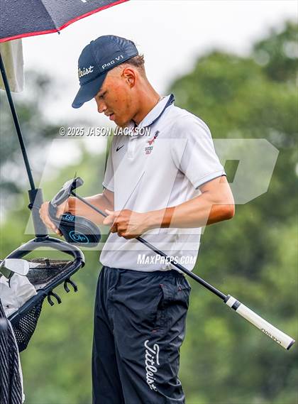 Thumbnail 2 in NCHSAA 4A Finals (Round 1) photogallery.