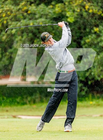 Thumbnail 2 in NCHSAA 4A Finals (Round 1) photogallery.
