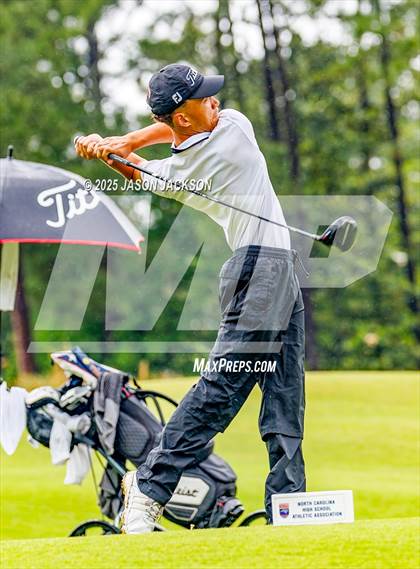 Thumbnail 2 in NCHSAA 4A Finals (Round 1) photogallery.