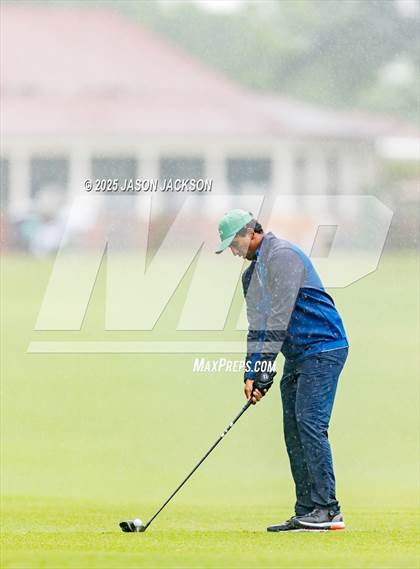 Thumbnail 3 in NCHSAA 4A Finals (Round 1) photogallery.