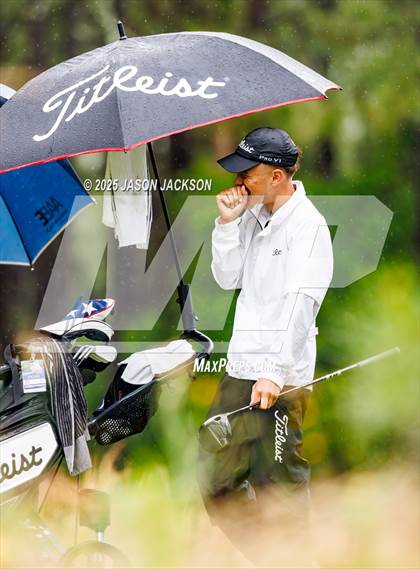 Thumbnail 3 in NCHSAA 4A Finals (Round 1) photogallery.