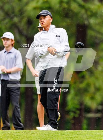 Thumbnail 2 in NCHSAA 4A Finals (Round 1) photogallery.