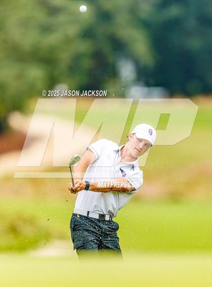 Thumbnail 2 in NCHSAA 4A Finals (Round 1) photogallery.