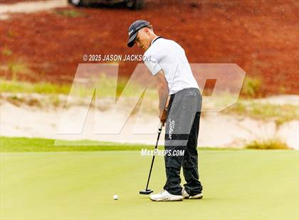 Thumbnail 3 in NCHSAA 4A Finals (Round 1) photogallery.