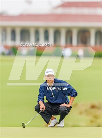 Thumbnail 3 in NCHSAA 4A Finals (Round 1) photogallery.