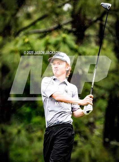 Thumbnail 2 in NCHSAA 4A Finals (Round 1) photogallery.