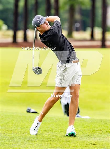 Thumbnail 1 in NCHSAA 4A Finals (Round 1) photogallery.