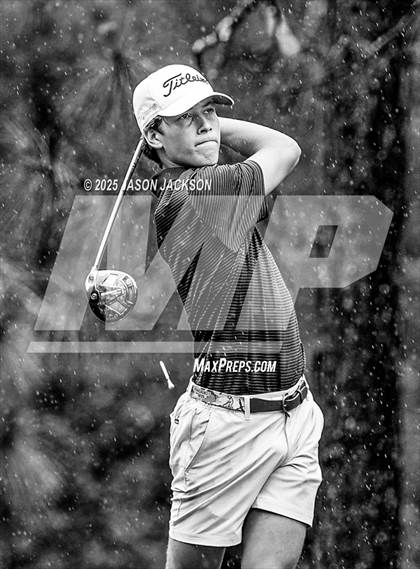 Thumbnail 1 in NCHSAA 4A Finals (Round 1) photogallery.