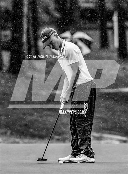 Thumbnail 2 in NCHSAA 4A Finals (Round 1) photogallery.