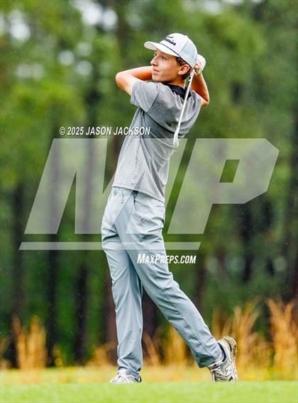 Thumbnail 1 in NCHSAA 4A Finals (Round 1) photogallery.