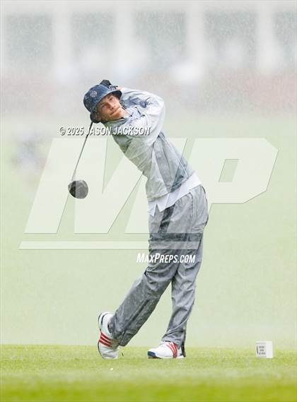 Thumbnail 3 in NCHSAA 4A Finals (Round 1) photogallery.