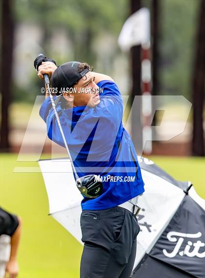 Thumbnail 3 in NCHSAA 4A Finals (Round 1) photogallery.