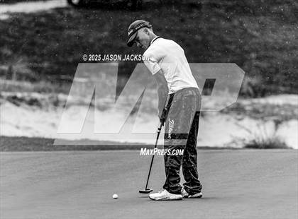 Thumbnail 1 in NCHSAA 4A Finals (Round 1) photogallery.