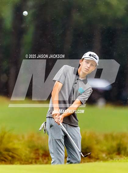Thumbnail 3 in NCHSAA 4A Finals (Round 1) photogallery.