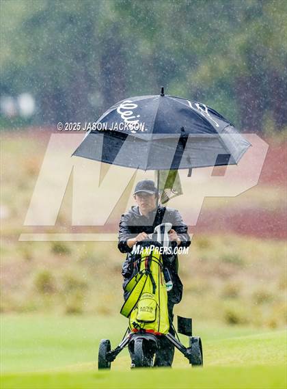 Thumbnail 1 in NCHSAA 4A Finals (Round 1) photogallery.