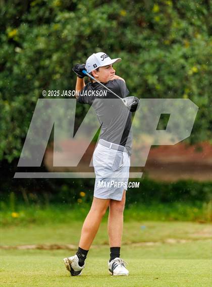 Thumbnail 3 in NCHSAA 4A Finals (Round 1) photogallery.
