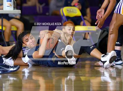 Thumbnail 2 in Warren vs. Lynwood photogallery.