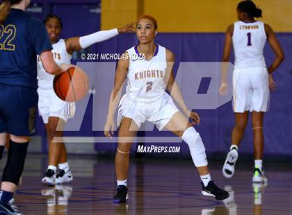 Thumbnail 2 in Warren vs. Lynwood photogallery.