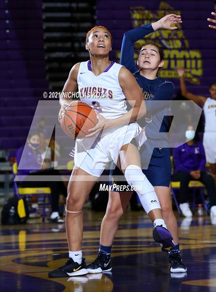 Thumbnail 2 in Warren vs. Lynwood photogallery.
