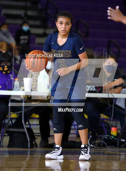 Thumbnail 3 in Warren vs. Lynwood photogallery.