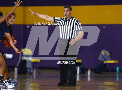 Thumbnail 1 in Warren vs. Lynwood photogallery.