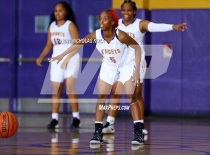Thumbnail 1 in Warren vs. Lynwood photogallery.