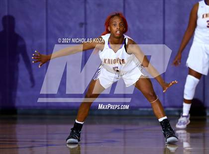 Thumbnail 3 in Warren vs. Lynwood photogallery.