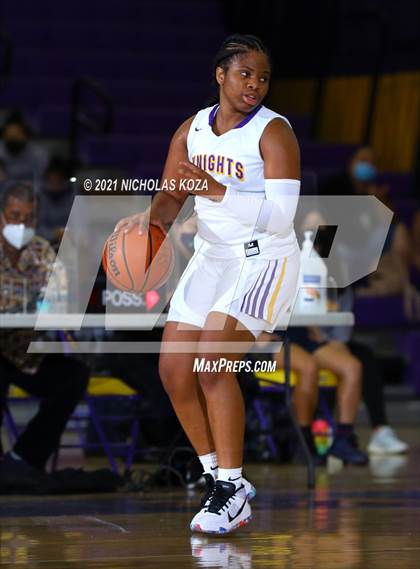 Thumbnail 1 in Warren vs. Lynwood photogallery.