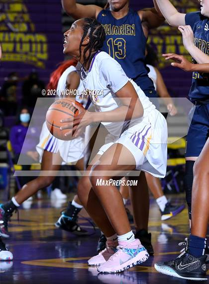 Thumbnail 3 in Warren vs. Lynwood photogallery.