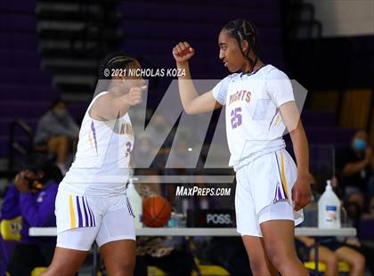 Thumbnail 3 in Warren vs. Lynwood photogallery.