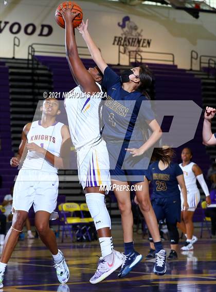 Thumbnail 1 in Warren vs. Lynwood photogallery.