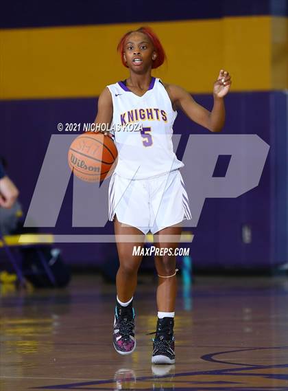 Thumbnail 1 in Warren vs. Lynwood photogallery.