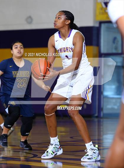 Thumbnail 1 in Warren vs. Lynwood photogallery.