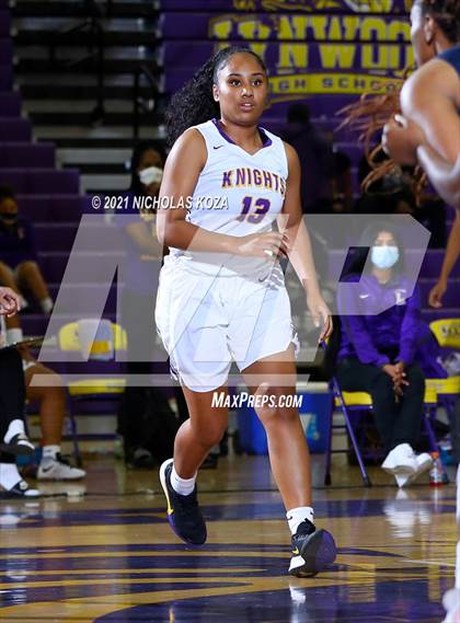 Thumbnail 3 in Warren vs. Lynwood photogallery.