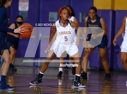 Thumbnail 2 in Warren vs. Lynwood photogallery.