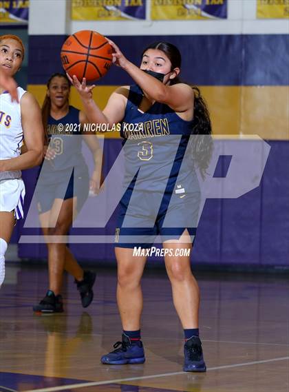 Thumbnail 2 in Warren vs. Lynwood photogallery.