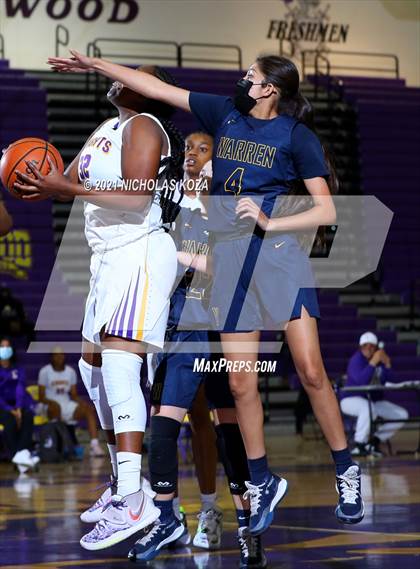 Thumbnail 3 in Warren vs. Lynwood photogallery.